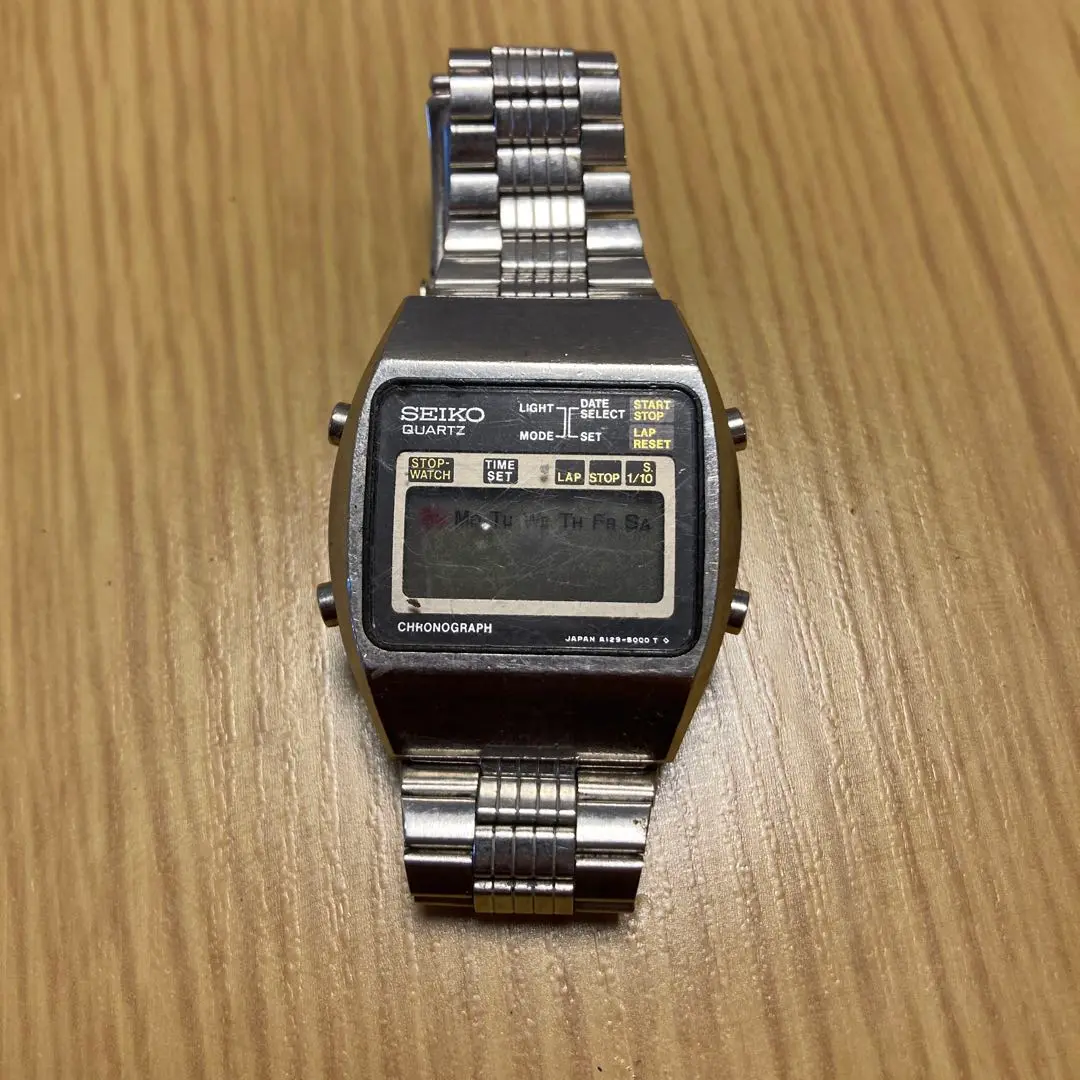 ヴィンテージSEIKO クォーツ クロノグラフ　A129-5000 メンズ腕時計 1977 SEIKO A129-5000 QUARTZ CHRONOGRAPH VINTAGE DIGITAL