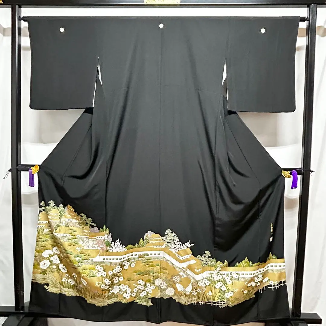 Thumbnail of 【566】Kimono with Gold Leaf and Yuzen Dyeing: Black Formal Kimono