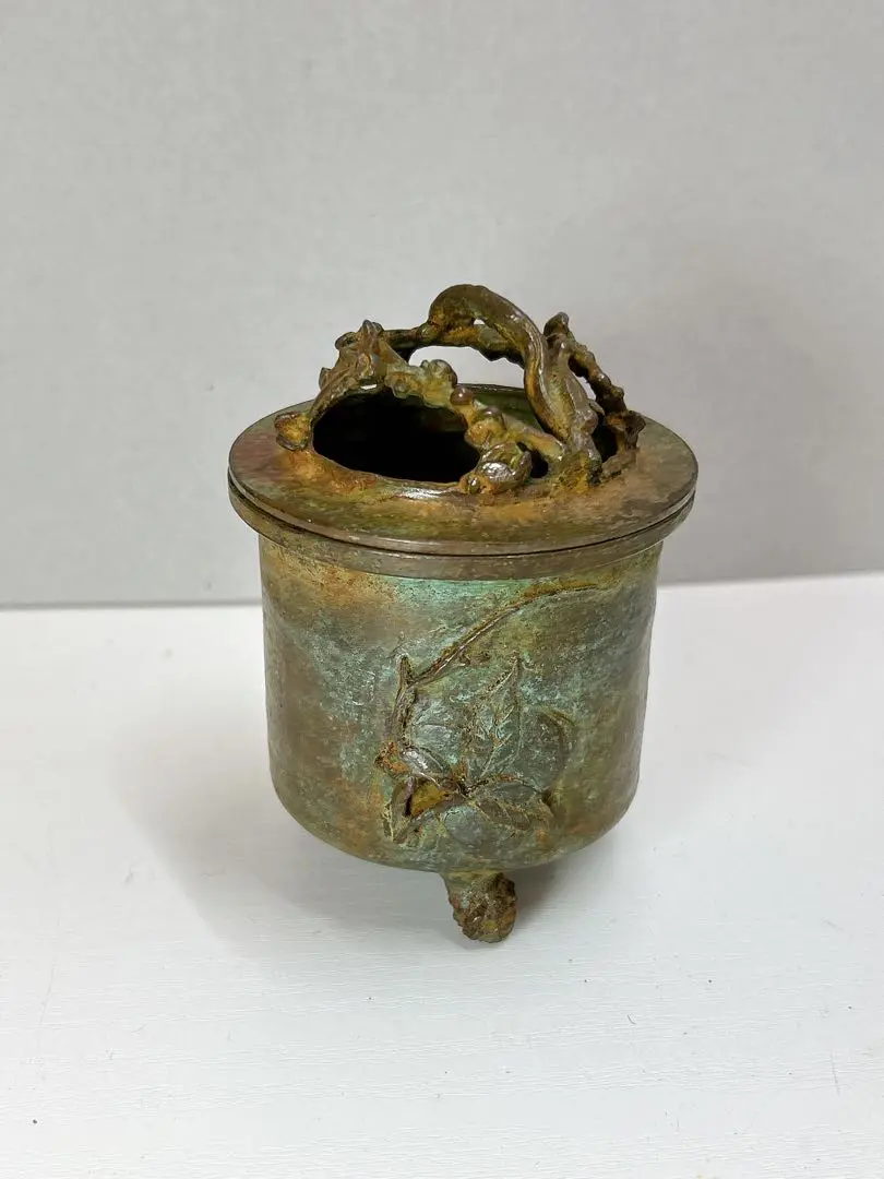 eyeknow74a879 三好三治 香炉 三足 梅花文 透かし蓋 鋳銅 高岡銅器 三好三治 造 蝋型鋳銅 梅花文 香炉 共箱 - メルカリ