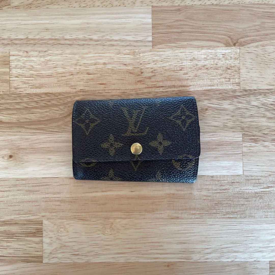 路易威登鑰匙包 的縮圖