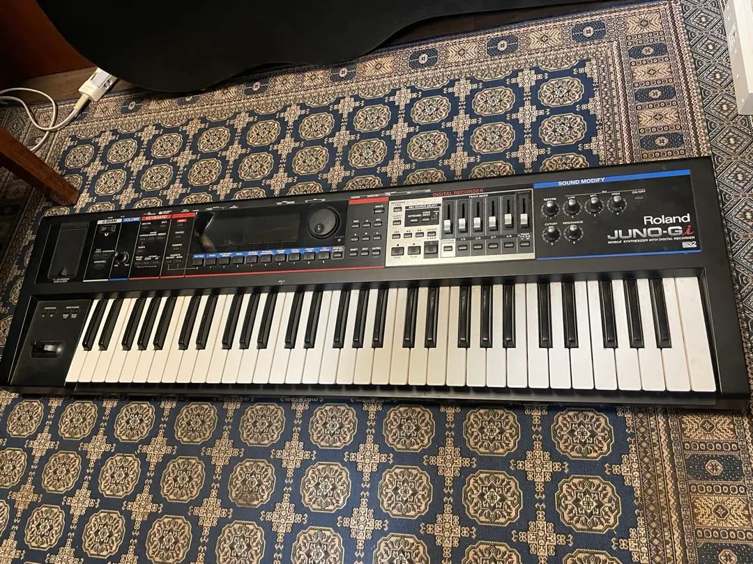 【美品】Roland シンセサイザーJUNO-G 128MBメモリ増設スタンド付 Amazon | JUNO-G | シンセサイザー | 楽器・音響機器
