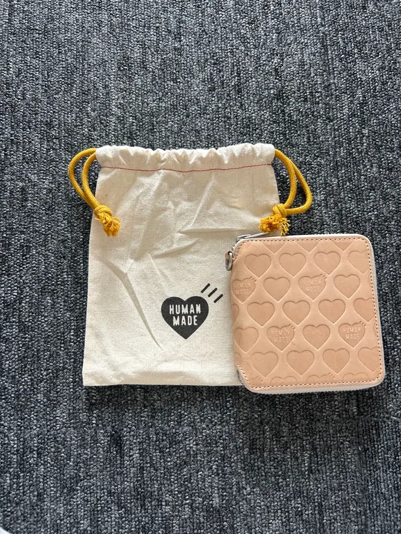 HUMAN MADE ハート模様 折り財布 ベージュ HUMAN MADE ハート模様 折り財布 ベージュ 小物