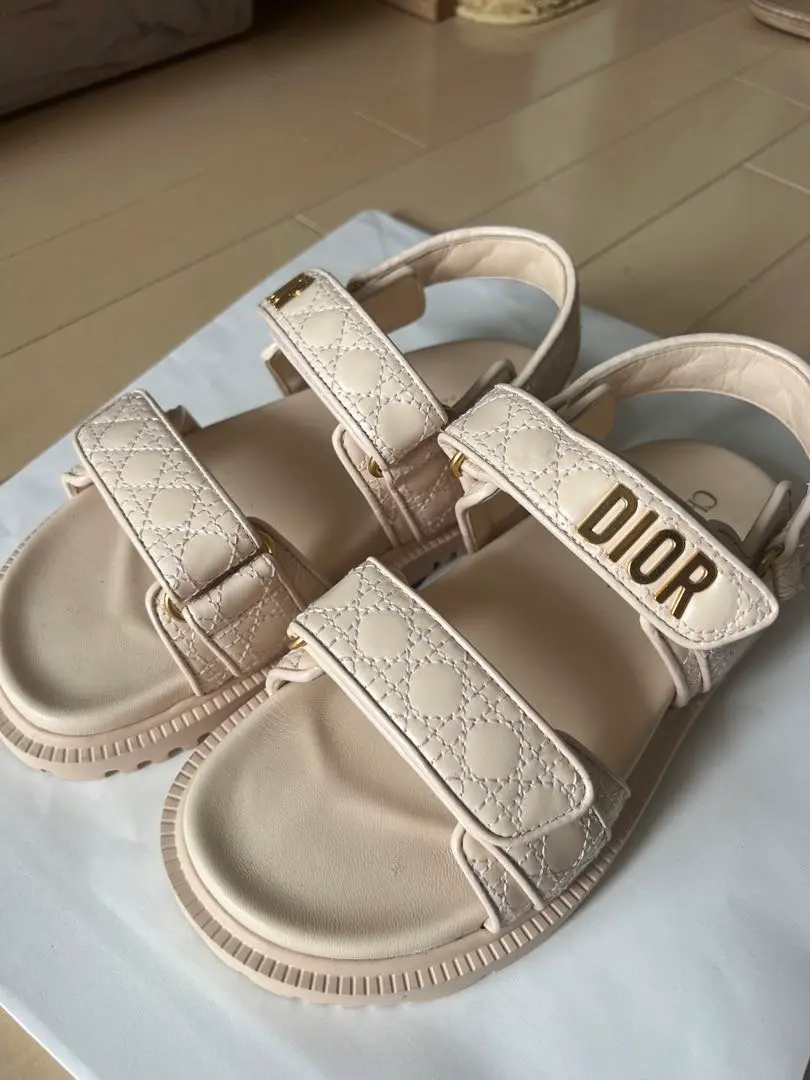 2025年最新】dioract サンダルの人気アイテム - メルカリ