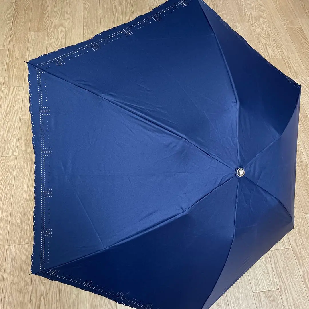 破格！新品✴︎ランバンコレクション✴︎折畳傘✴︎紫外線防止✴︎ネイビー✴︎雨晴兼用✴︎日傘 最終！新品✴︎ランバンコレクション✴︎折畳傘✴︎紫外線防止