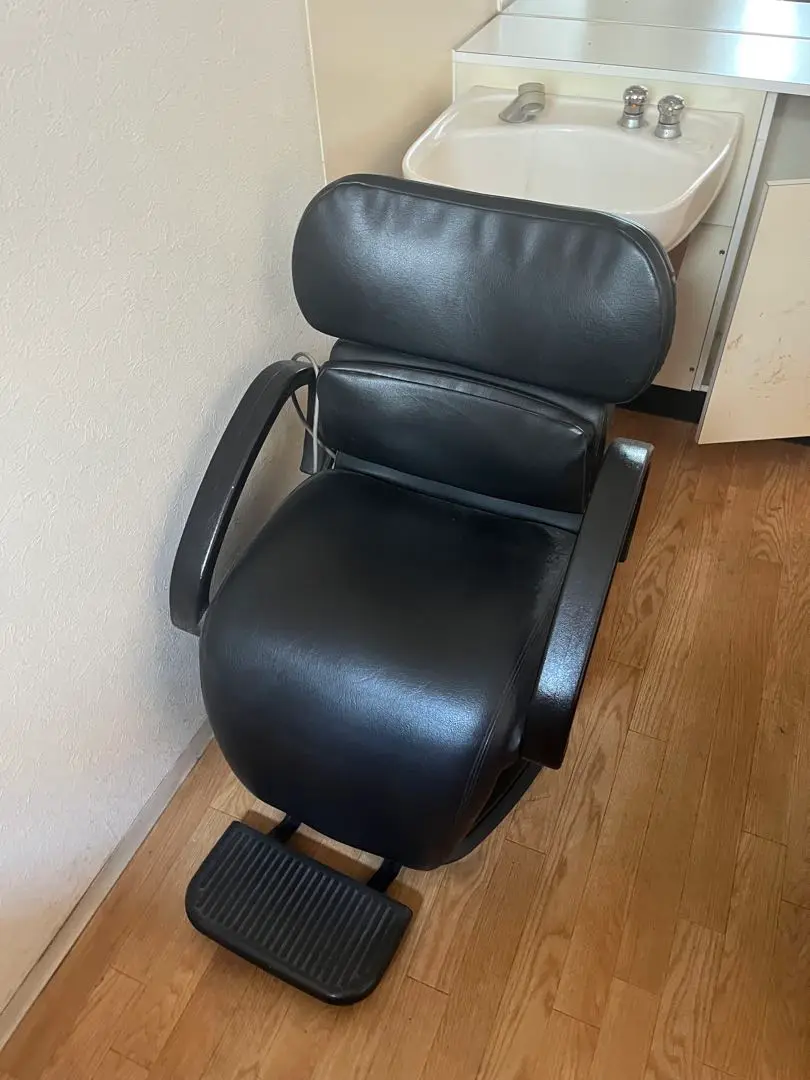 【全国送料無料】電動　床屋　美容院　電動椅子　電動チェア　カットチェア 2025年最新】美容室 電動 イスの人気アイテム - メルカリ