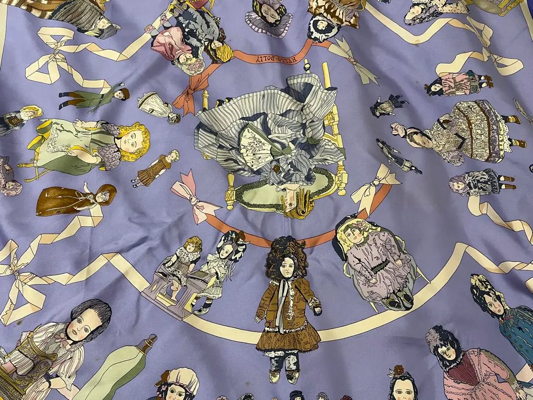 【美品】HERMES カレ90 HELLO DOLLY ドール タグ付き　希少！ 美品】HERMES カレ90 HELLO DOLLY ドール タグ付き希少！