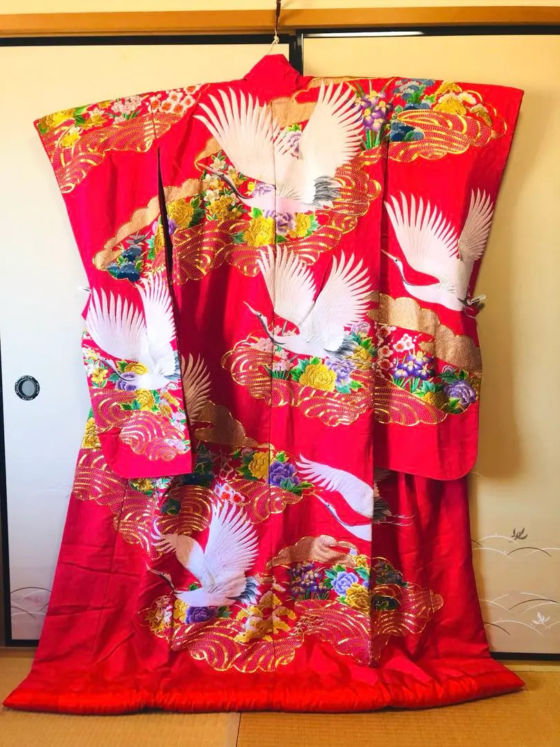 Thumbnail of 【Luxurious, Beautiful Condition】Wedding Kimono (Irouchiki) for Weddings and Bridal Events 〇 Complete Embroidery, Gold Thread Included