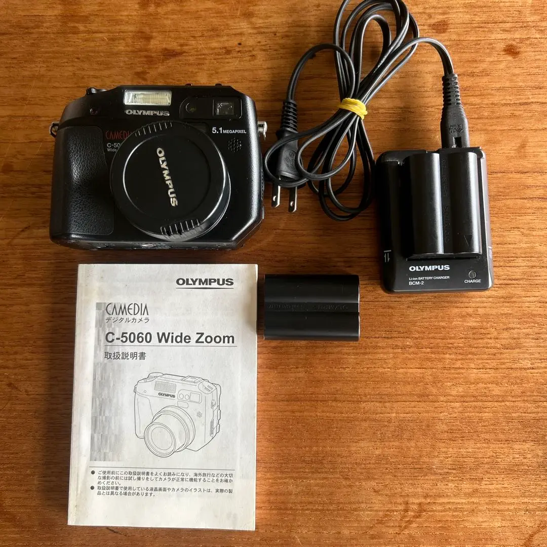 動作確認済 OLYMPUS camedia C-5050 レトロ デジカメ オールドデジカメの凱旋：オリンパスCAMEDIA C-5050 ZOOM（2002
