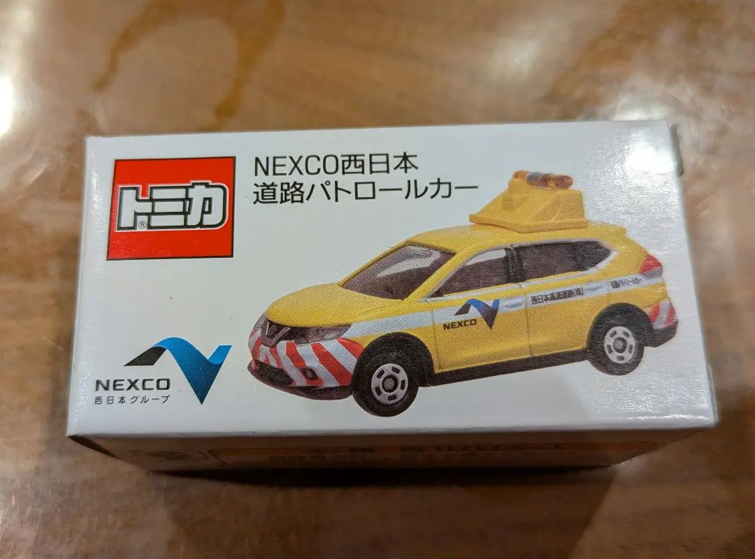 【非売品】トミカ ネクスコ西日本道路パトロールカー ｘ3個 非売品】トミカ 日産エクストレイル NEXCO西日本 道路パトロール