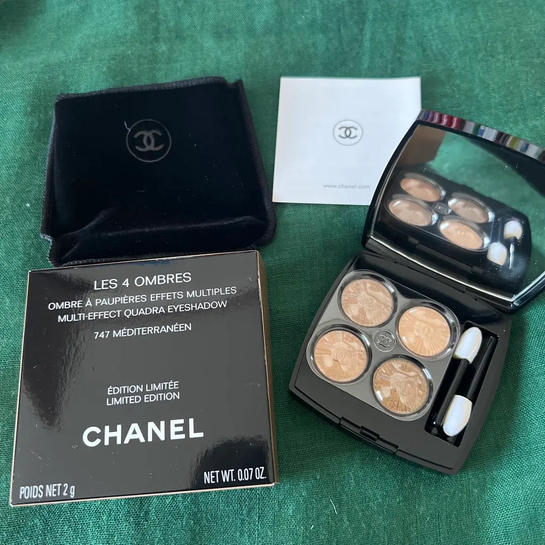 シャネル　LES 4 OMBRES 747 アイシャドウパレット 限定版 CHANEL LES 4 OMBRES アイシャドウパレット - Eye Shadow