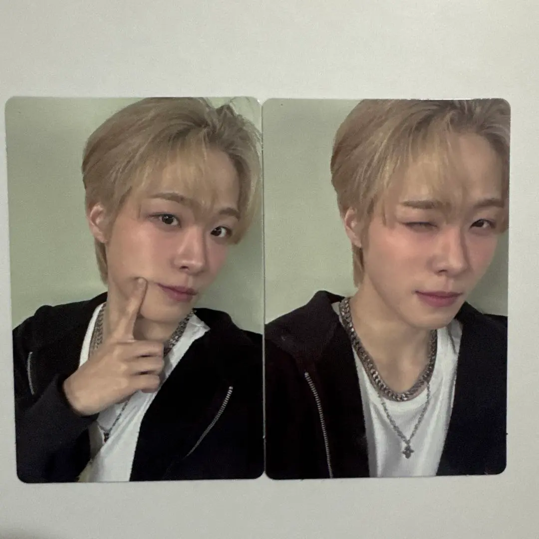 Thumbnail of ONEPACT Song Min trading card set of 2