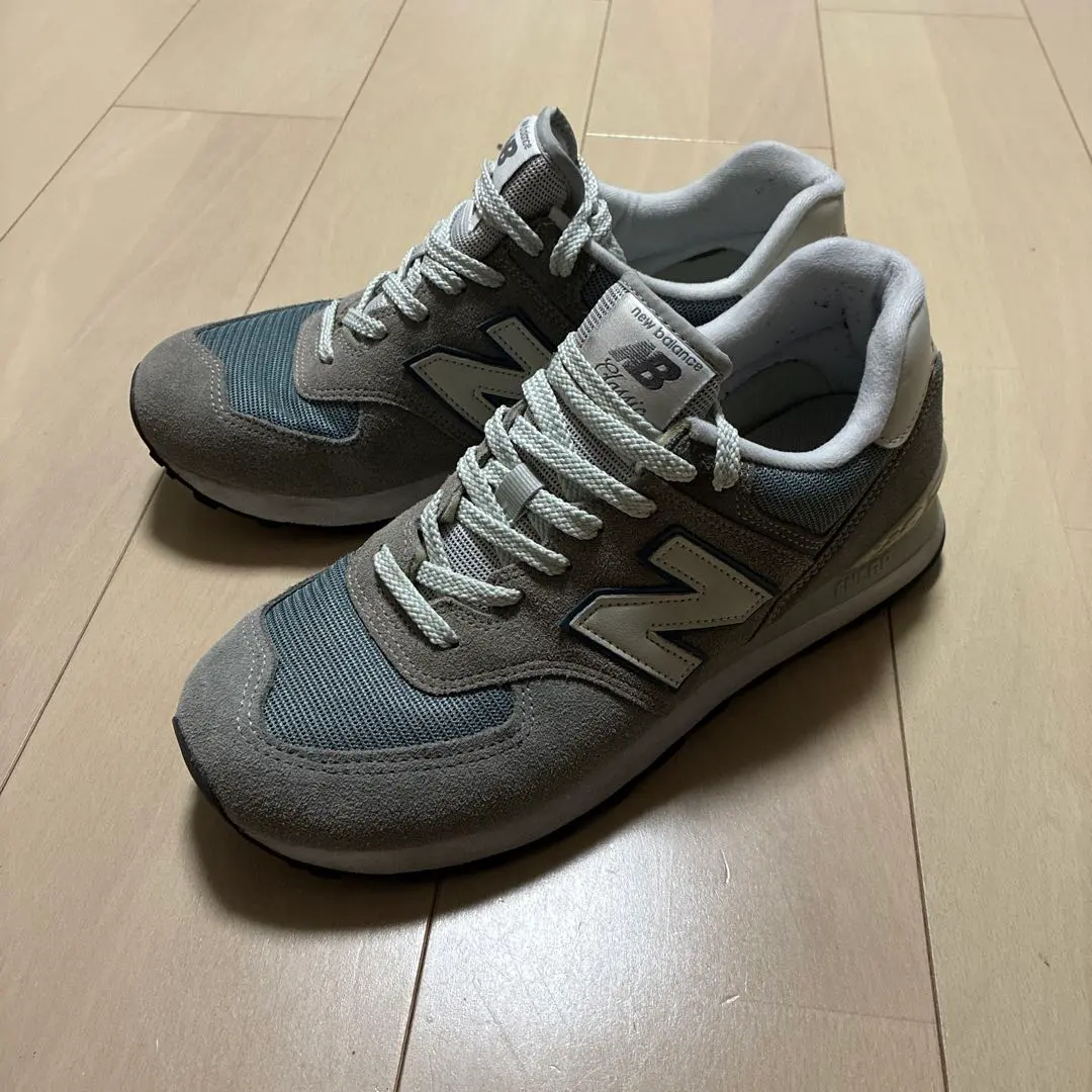 Thumbnail of new balance ML574BA2
