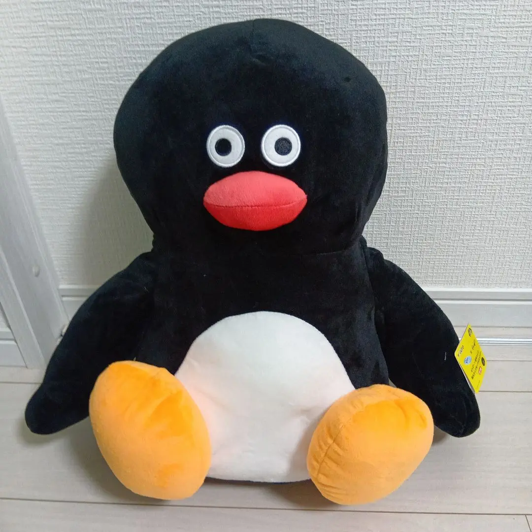 【デカすぎ！！】ピングー　めちゃデカ　特大ぬいぐるみ 2025年最新】ピングー 特大ぬいぐるみの人気アイテム - メルカリ