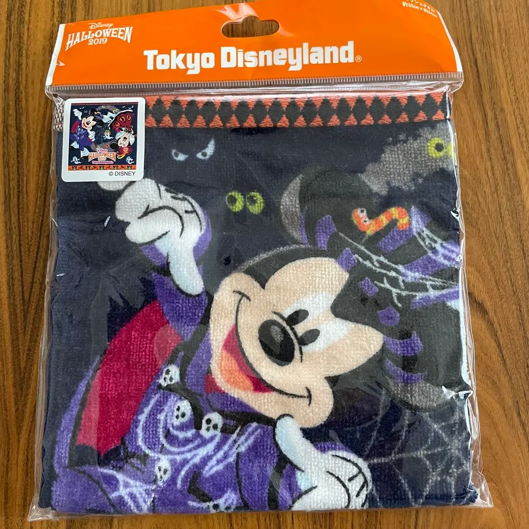 Thumbnail of [Limited Edition] Tokyo Disneyland Halloween Towel 2019