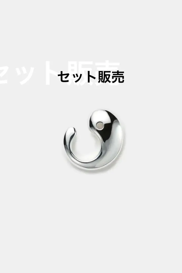 2025年最新】here's イヤーカフの人気アイテム - メルカリ