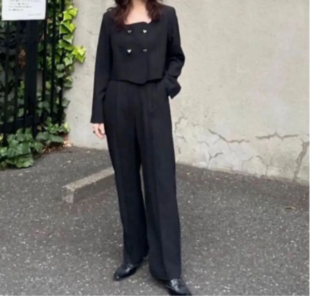 Thumbnail of OTONA MUSE CURVE HEART JACKET + pants set