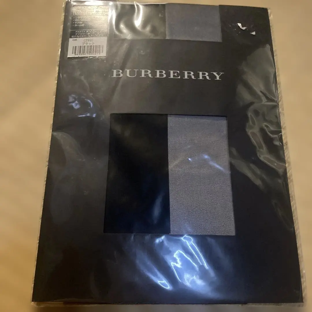 全新 未使用 BURBERRY 巴寶莉 褲襪 M-L 尺寸 的縮圖