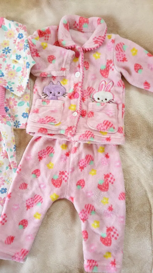Thumbnail of Size 80 pajamas