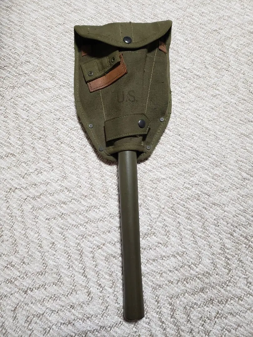 【希少】折りたたみシャベル　ミリタリースコップ　エントレンチングツール 希少】折りたたみシャベル ミリタリースコップ エントレンチング