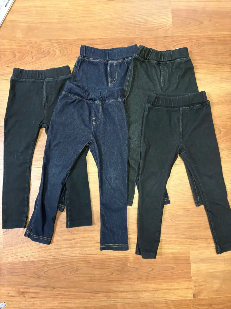 Thumbnail of Baby clothes bundle, long pants, size 100