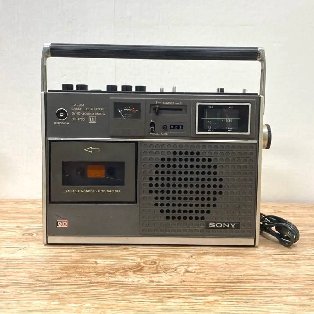 Sony CF-1760ラジオFM MW SW1-2 ソニー CF-1760 – メタルフェースがまぶしいラジカセ界の鉄仮面