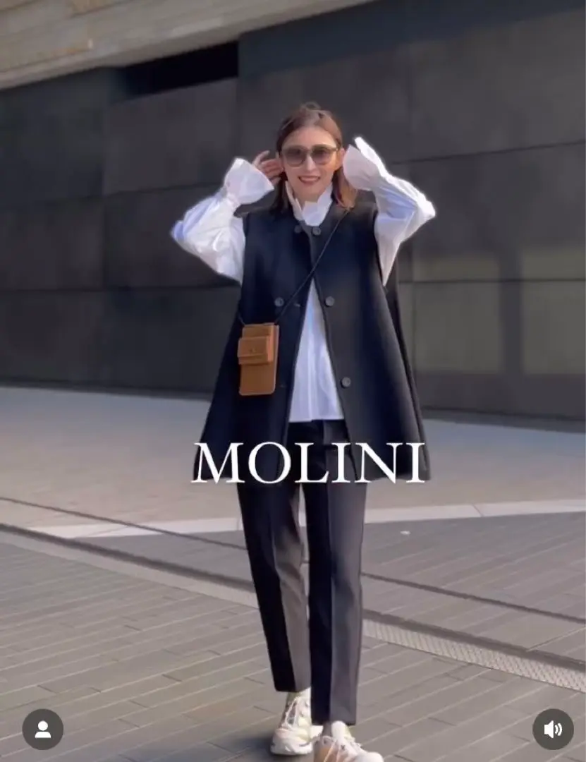 molini モリニ フォン ショルダー ミニウォレット 完売 百々千晴