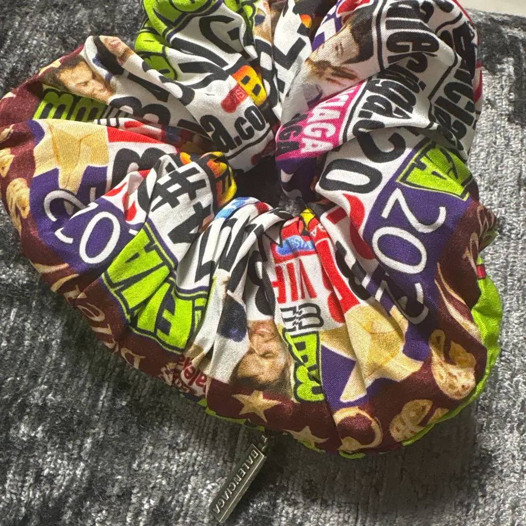 楽天市場】BALENCIAGA バレンシアガ シュシュ HOLLI SCRUNCHIE S
