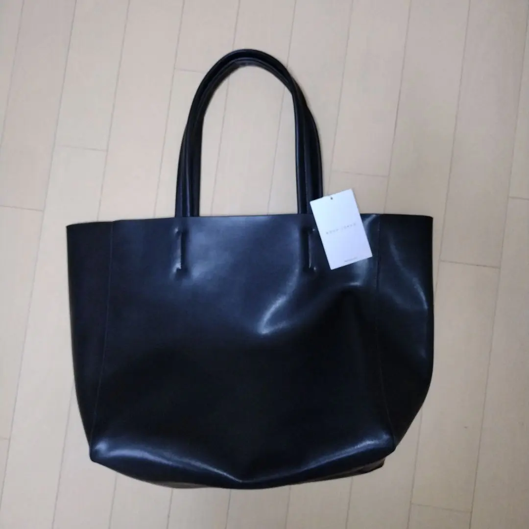 【ROOPTOKYO 】タグ付き美品 本革 牛革トートバッグ ブラック 男女 ROOPTOKYO 】タグ付き美品 本革 牛革トートバッグ ブラック 男女