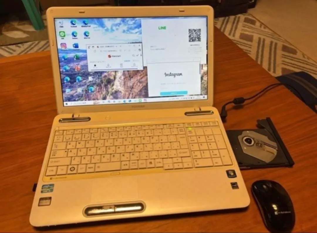 ♠︎中古品☆Windows11ノートパソコン★Toshiba T351/57CW★ ♠︎中古品☆Windows11ノートパソコン☆Toshiba T351/57CW