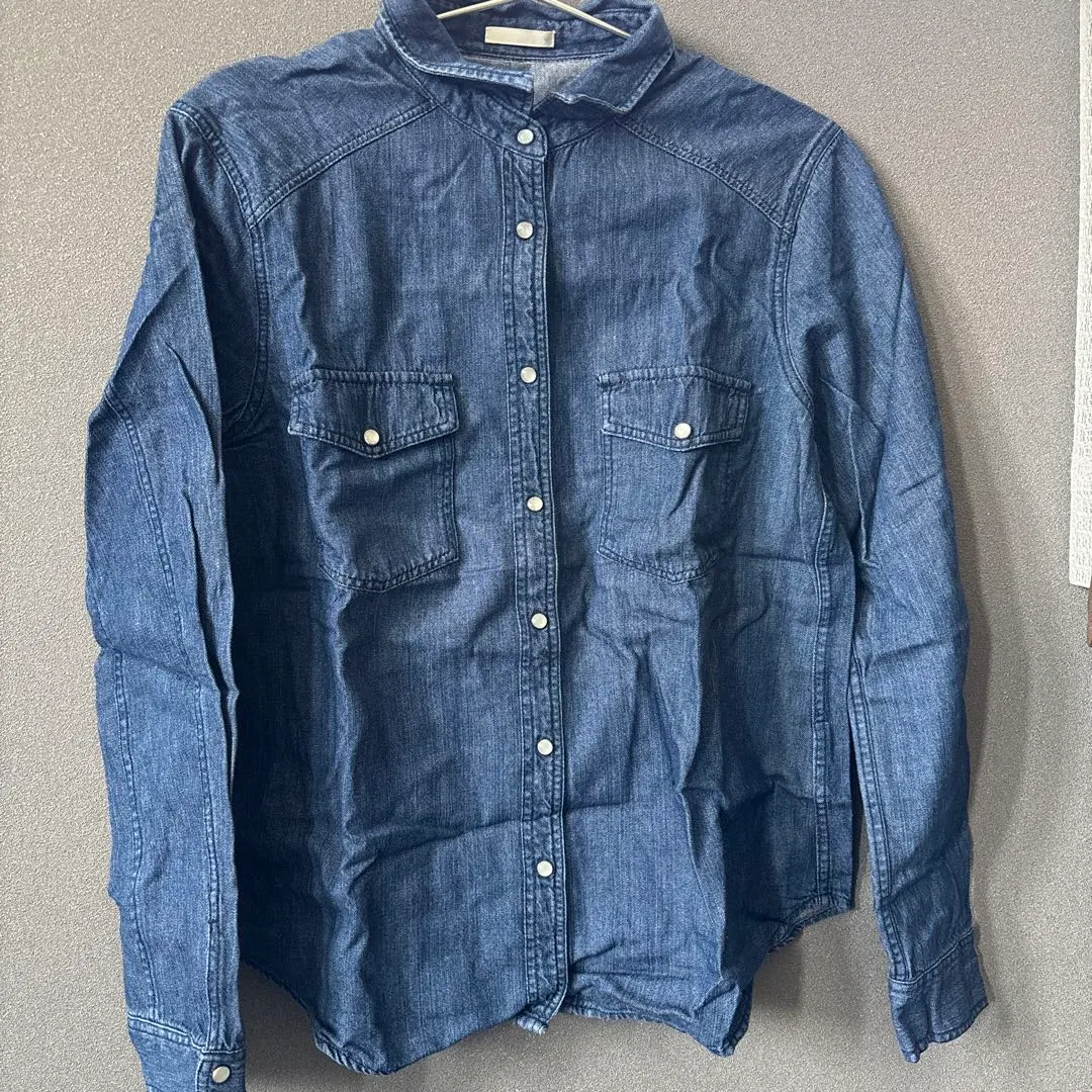 Thumbnail of GU denim shirt