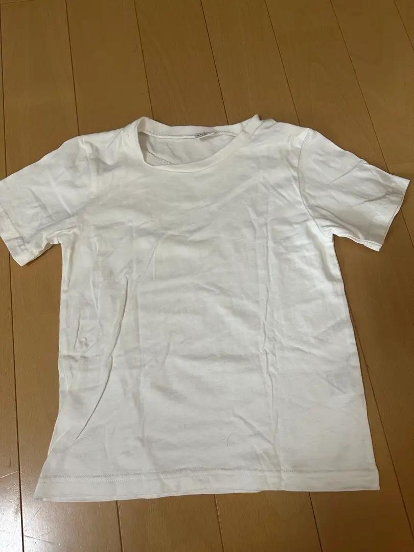 Thumbnail of White T-shirt 130cm