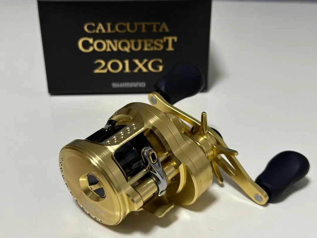 24k-512o【中古】シマノ　SHIMANO　 両軸リール 22 カルカッタコンクエスト 201XG(左ハンドル シマノ カルカッタ コンクエスト 201XG (リール) 価格比較