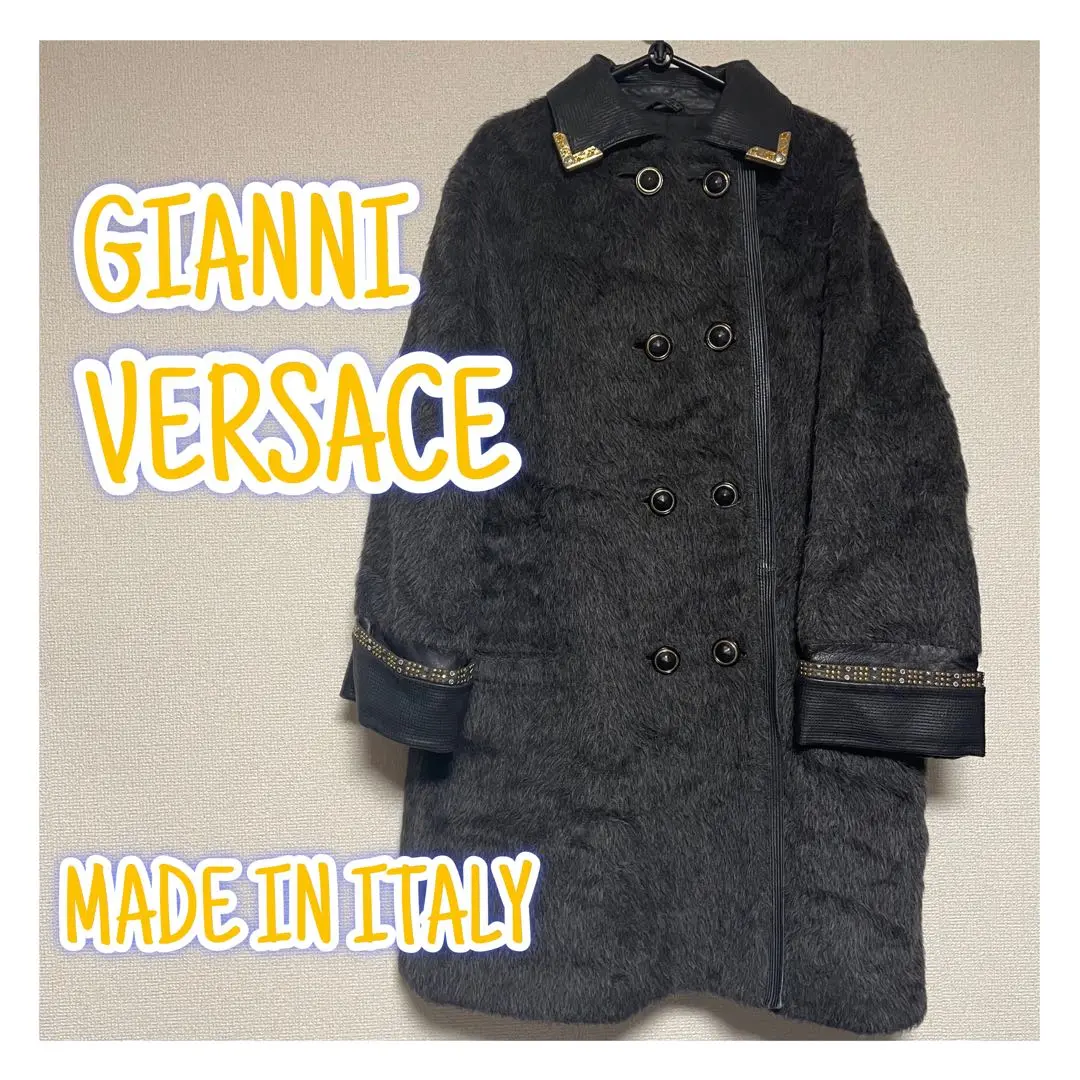 VERSACE ジャンニヴェルサーチ　ベルサーチ　ロングコート　ファー VERSACE ジャンニヴェルサーチ ベルサーチ ロングコート ファー