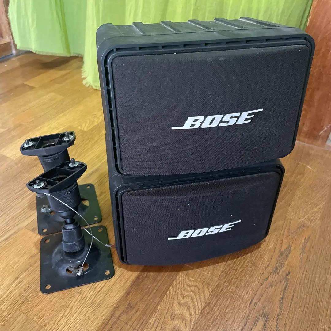 BOSE スピーカー　111PYW　2個セット BOSE スピーカー 111PYW ペア ブラケット付き