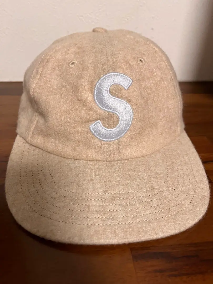 Supreme - supreme s logo cap sロゴ ベージュの通販 by ば's