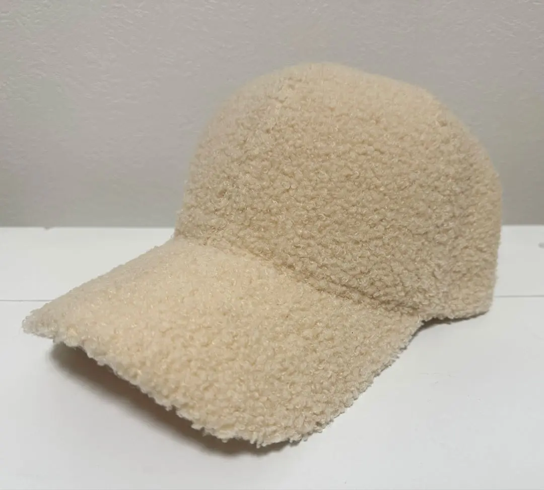 Thumbnail of Boa cap for women, ivory