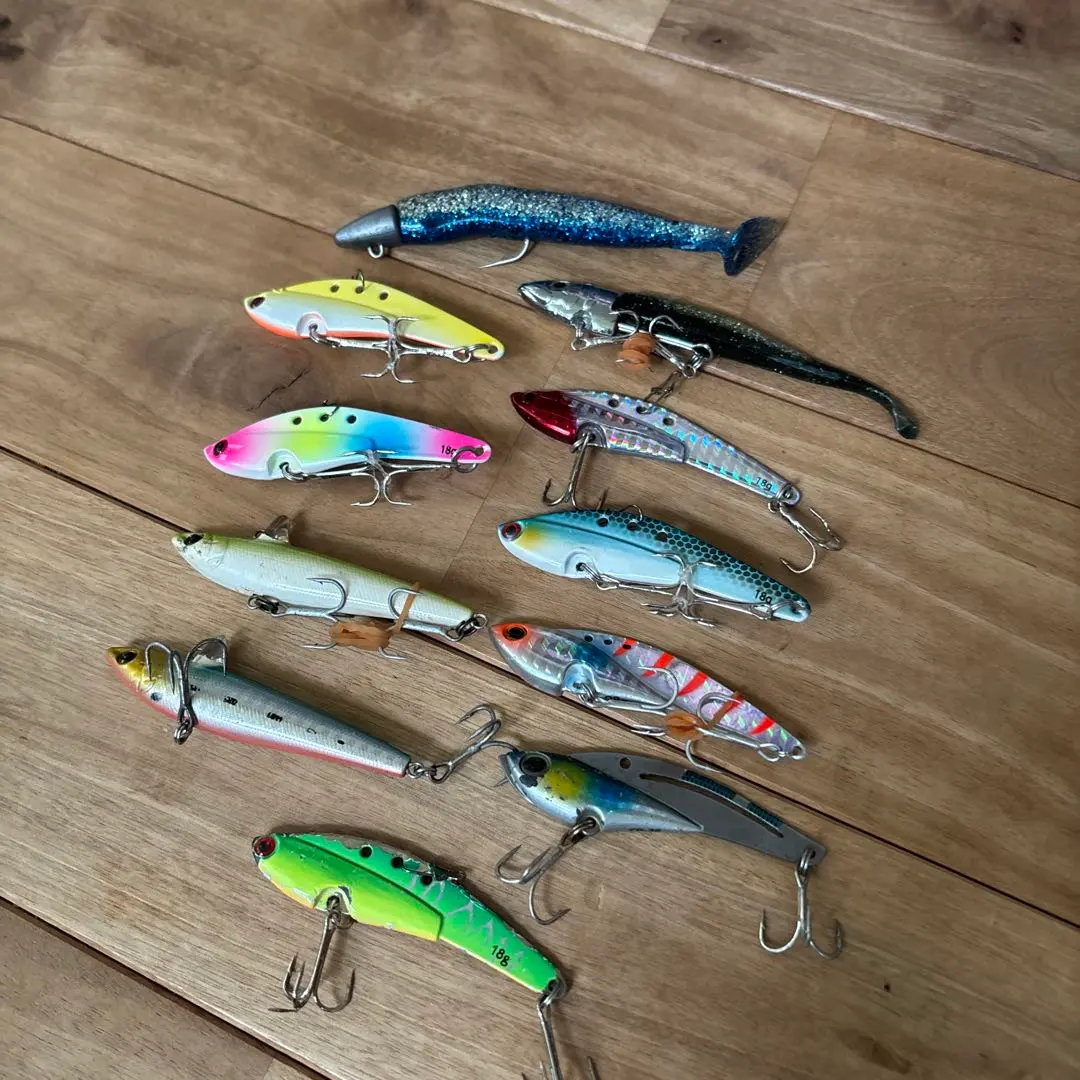 Thumbnail of Fishing: Hard Lures (9), Soft Lures (2)