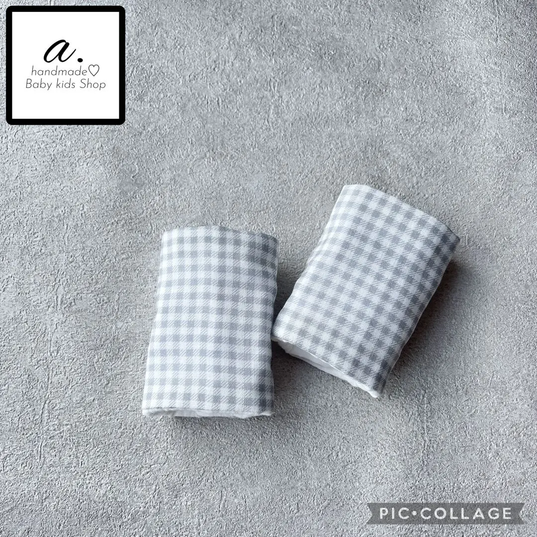 Thumbnail of No. 328 Gray Check Pattern Reversible Suck Pads for Baby Carriers