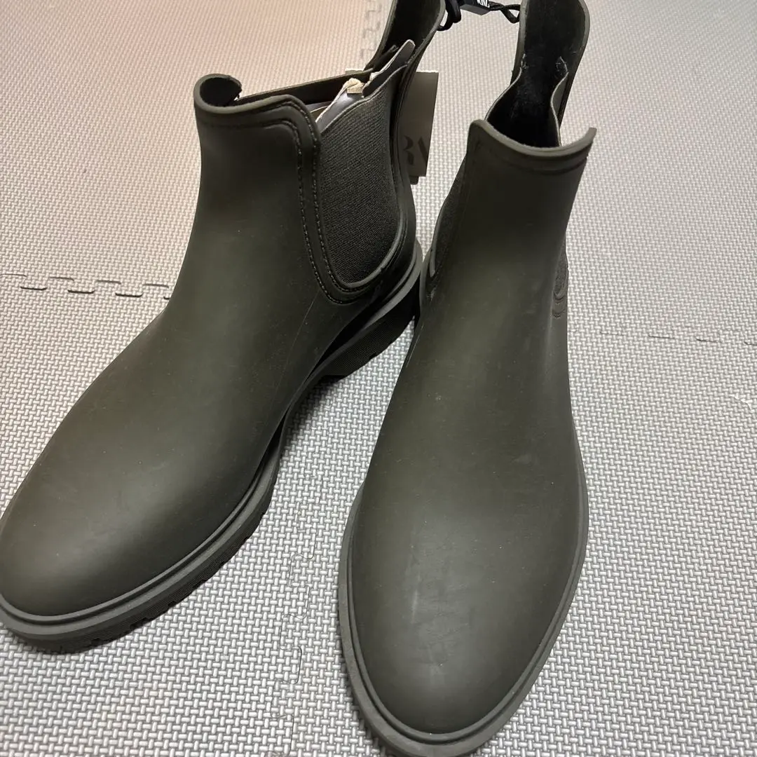 新品未使用ZARA ザラ　ラバーフラットブーツレインブーツ　ブラック　37 Yahoo!オークション - 26.5〜27.3㎝ 新品ZARAラバーロングブーツ