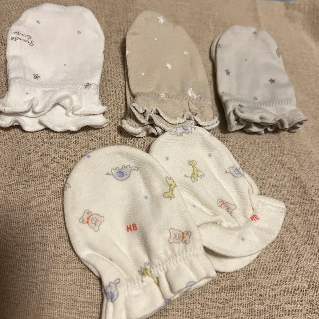 Thumbnail of Baby Mittens 4-piece set HOT BISCUITS/Nishimatsuya, Excellent Condition