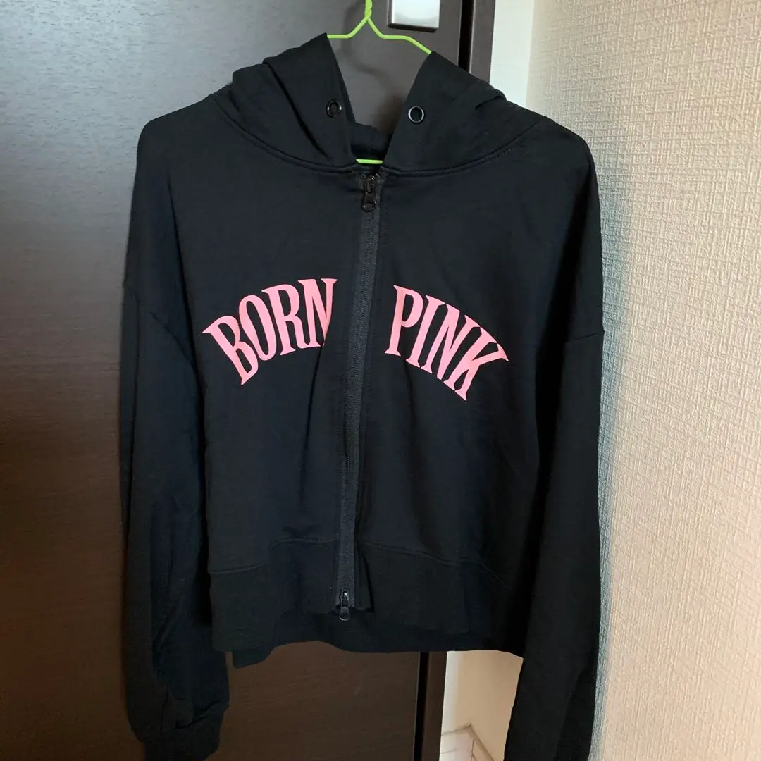 2025年最新】born pink パーカーの人気アイテム - メルカリ