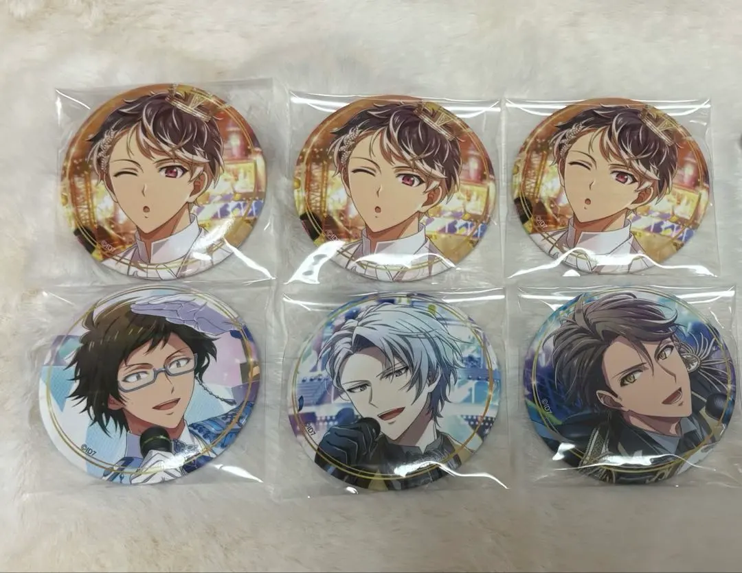 Thumbnail of IDOLiSH7 AiSTi 缶バッジ Momo Yamato Riku