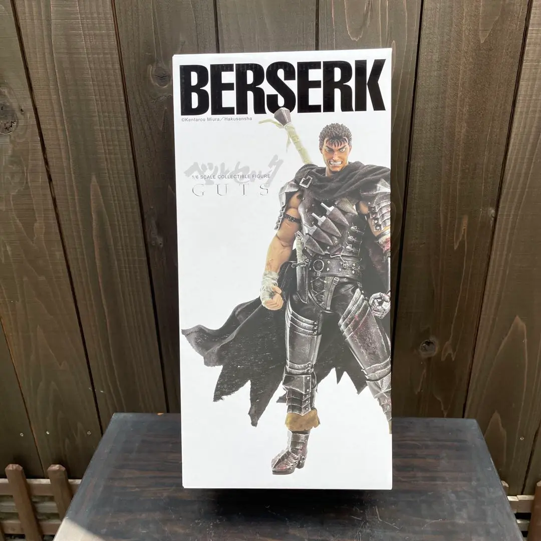 ベルセルク ガッツ three zero スリーゼロ　フィギュア Amazon.co.jp: zero スリーゼロ ベルセルク ガッツ 狂戦士の甲冑
