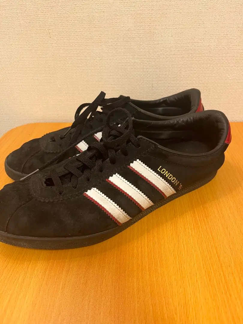 ★人気★ adidas originals LONDON ’96 スニーカー adidas LONDON 96 CBLACK/FTWWHT/BETSCA（アディダス ロンドン