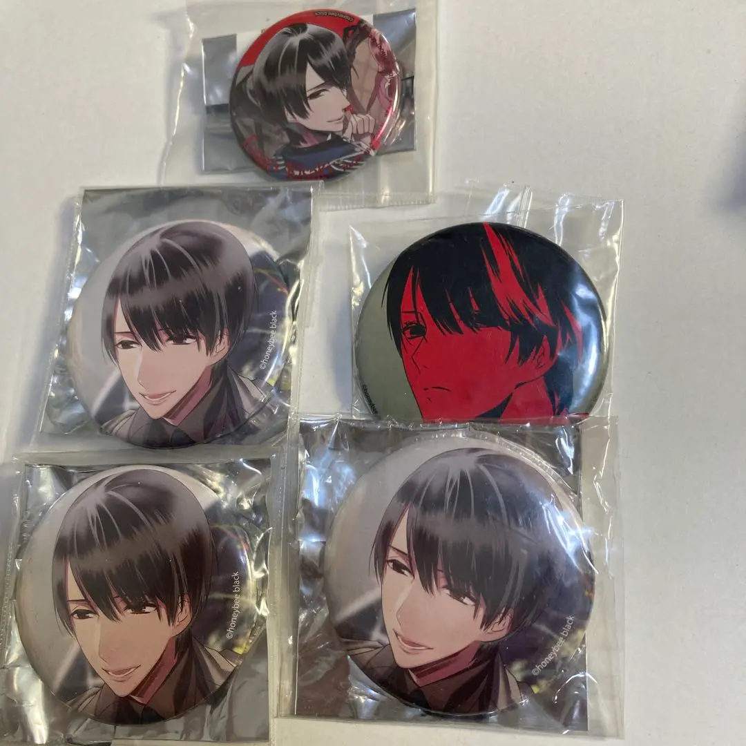 Thumbnail of Togo Himezaki Blackish House Can Badge, Blackish House Initial Release