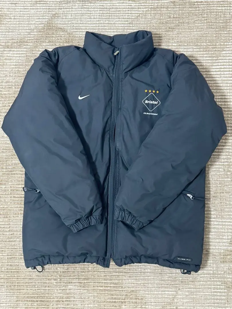 FCRB×NIKE ダウンジャケットネイビーL希少 F C R B × Nike ダウンジャケット 裏地カモフラ ネイビー M