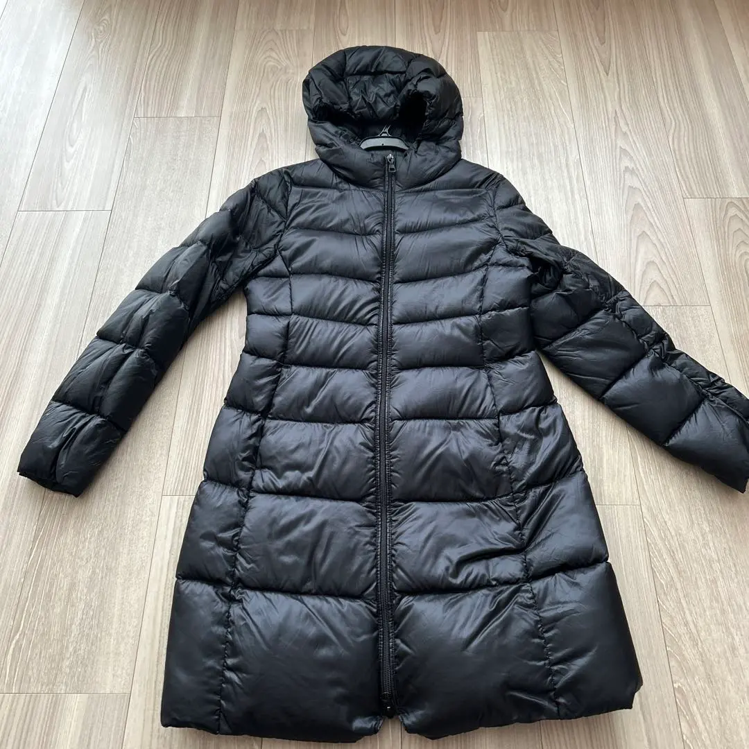 優衣庫特級輕羽絨大衣 的縮圖