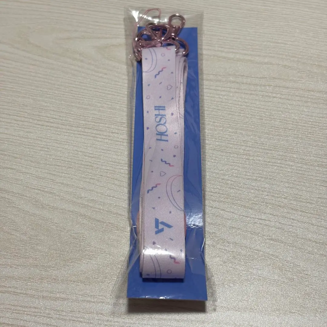 新品未開封 SEVENTEEN RIGHT HERE ショルダーストラップ　公式 公式】【新品】SEVENTEEN RIGHT HERE ショルダーストラップ