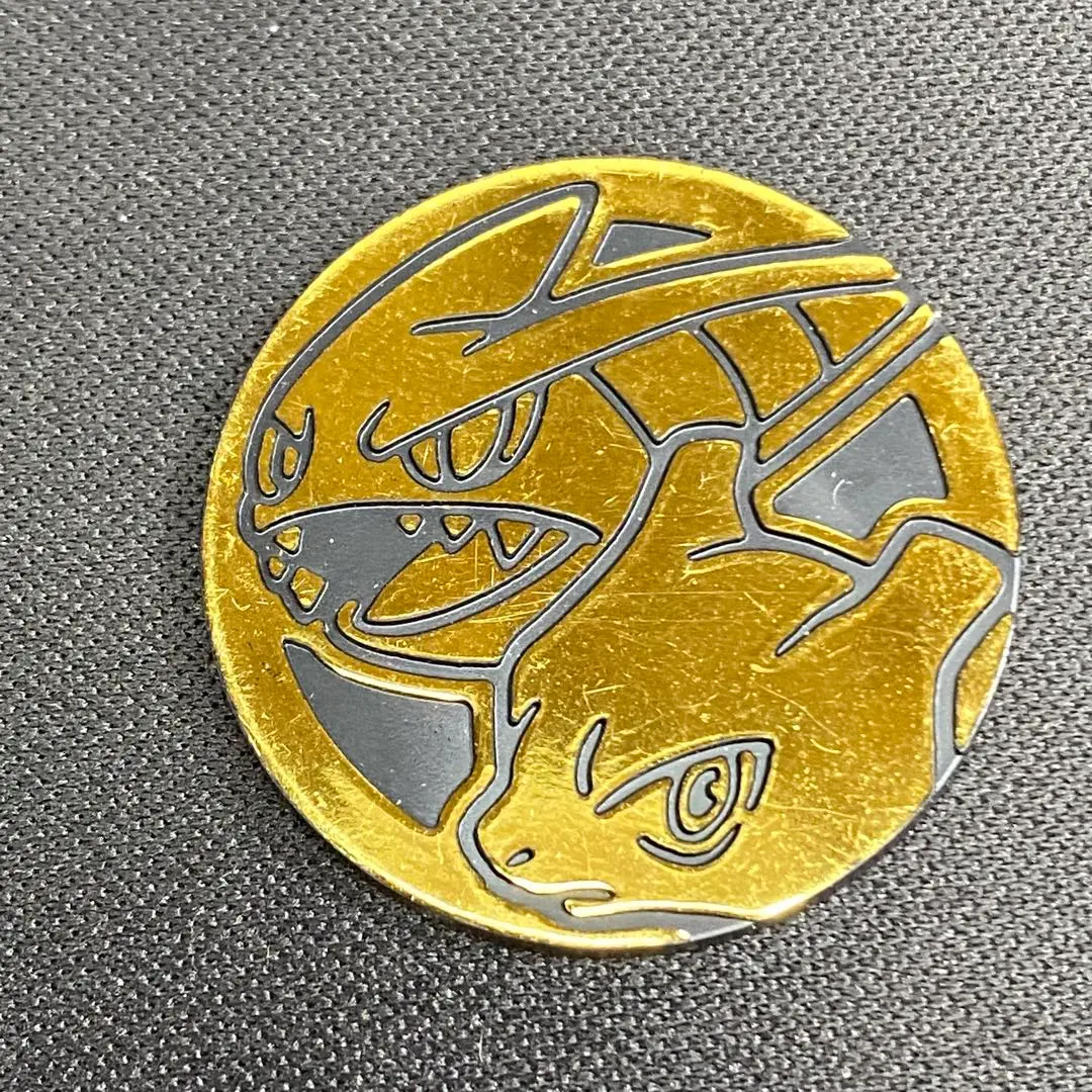 Thumbnail of Gligar Mewtwo Coin Gold Retro Old