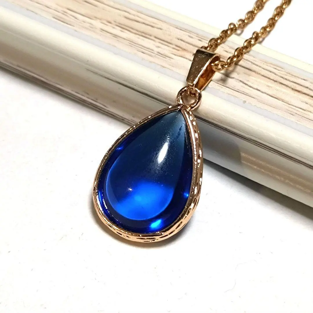 【宛如飛行石】皇家藍色的美麗水滴型項鍊 的縮圖